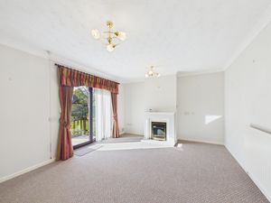 Lounge- click for photo gallery